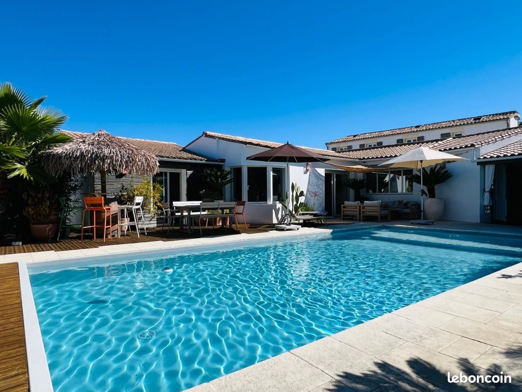 Maison 8 pièces 230 m² · à Rivedoux-Plage · 230 m² · 1 890 000 €