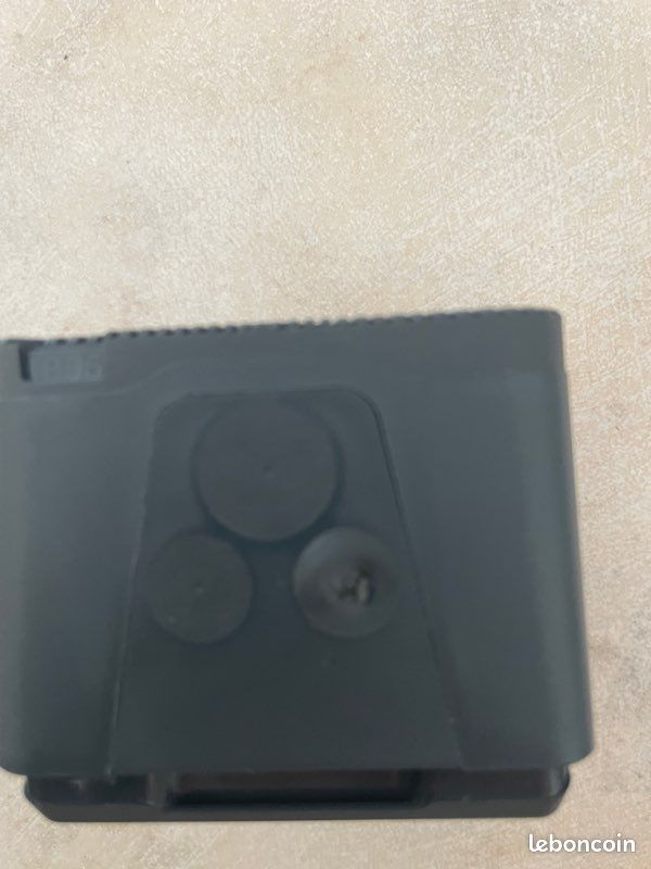 Prise en saillie Schneider électrique noire – TZ-2022 W04-4 MUR 36630 – IP55 (image 2)