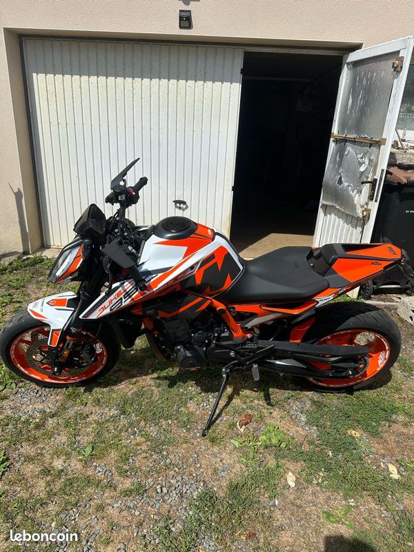 Dude 890 R KTM duke 890 R - Motos