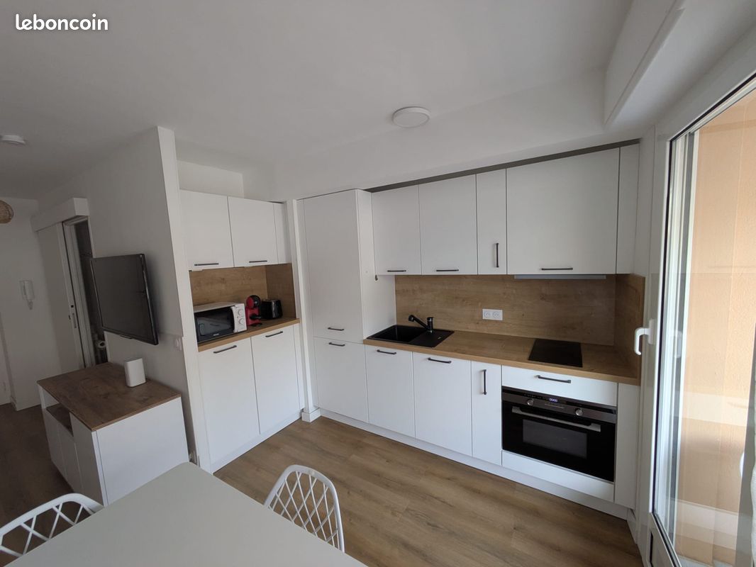 Appartement 1 pièce 28 m² · à Roquebrune-Cap-Martin · 28 m² · 1 200 €/mois