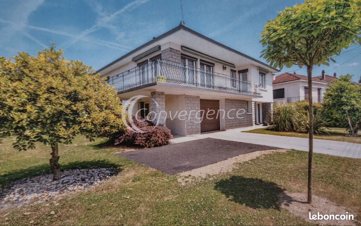 Maison 6 pièces 218 m² · à Couzeix · 218 m² · 1 580 €