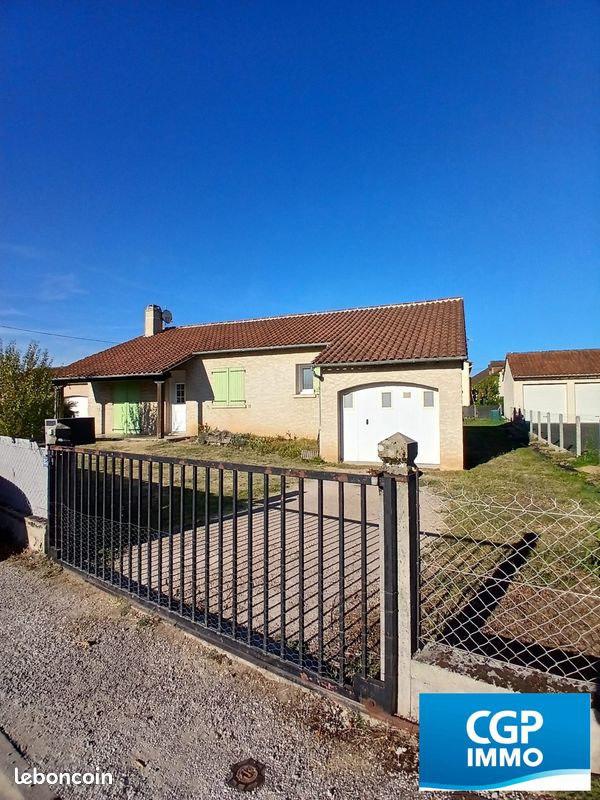 Maison 4 pièces 88 m² · à Bretenoux · 88 m² · 744 €/mois