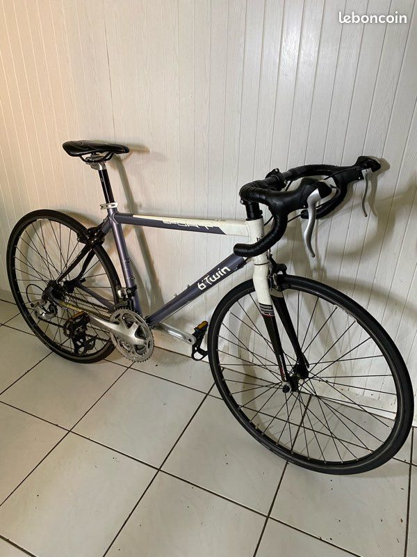 Vélo de route btwin taille S Vélos