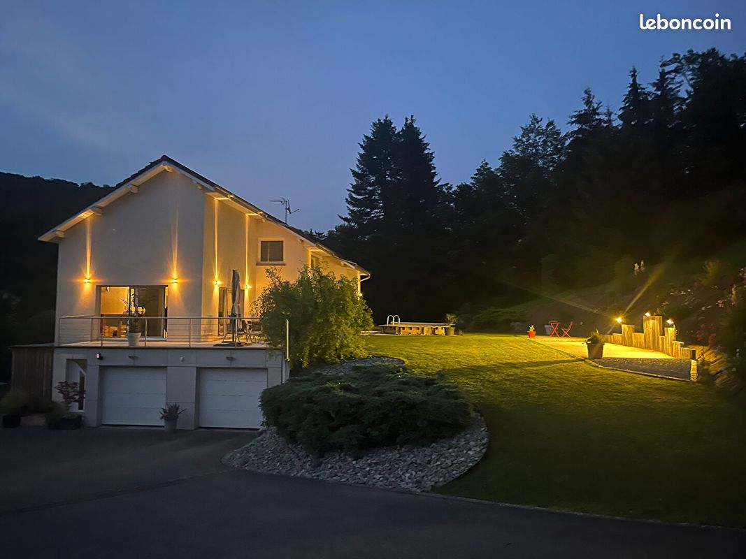 Maison 9 pièces 165 m² · à Glay · 165 m² · 380 000 €
