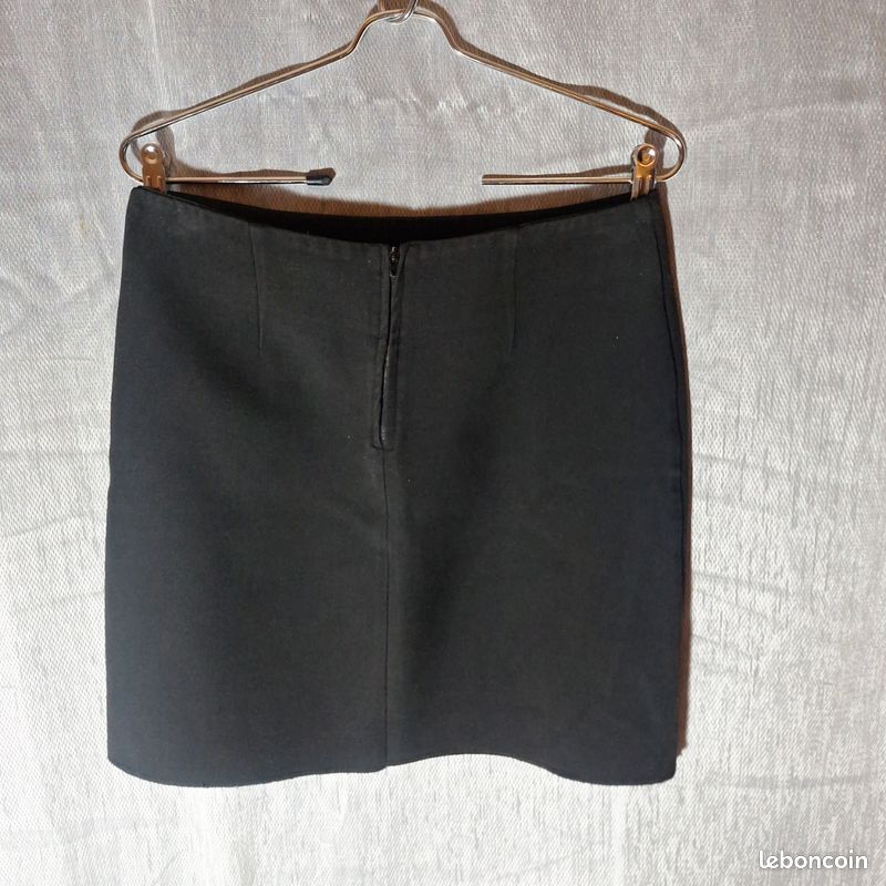 Mini-jupe noire , Camaïeu , taille M (image 4)