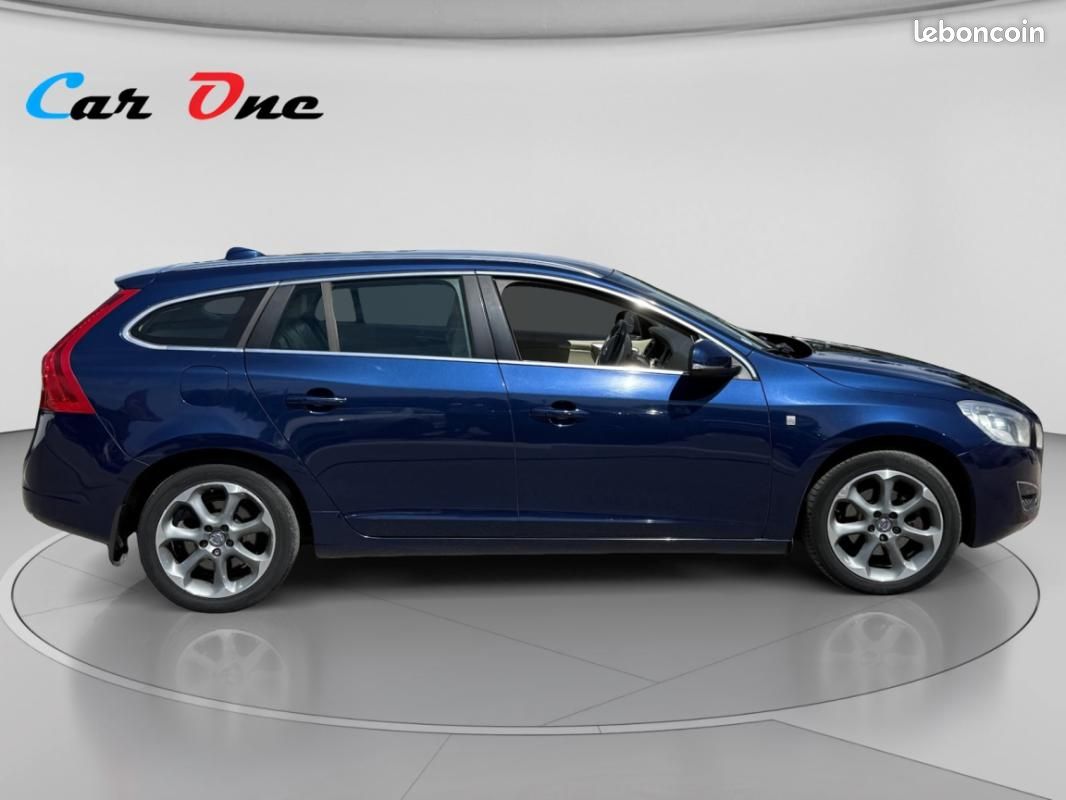 Volvo V60 D4 163 ch StopetStart Ocean Race Edition Geartronic (image 5)