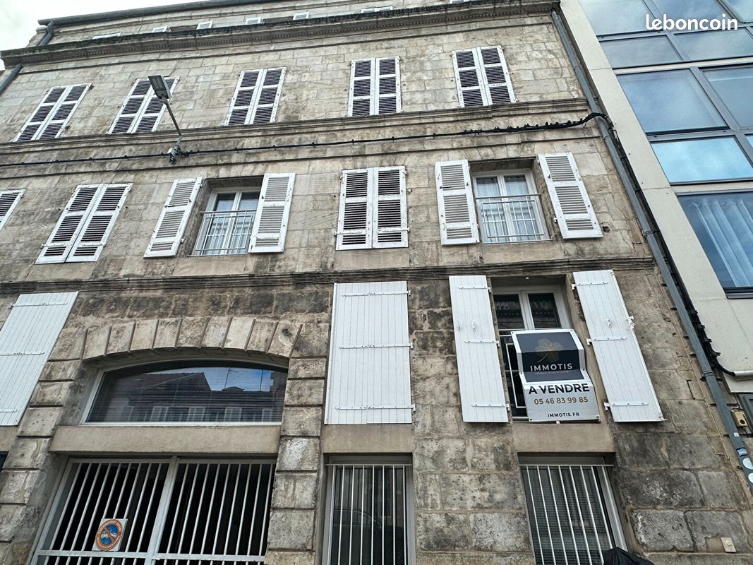 Appartement 5 pièces 137 m² - Rochefort 17300 (image principale 0)