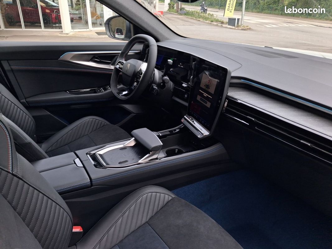 Renault Rafale esprit Alpine full hybrid E-Tech 200 -25 (image 11)