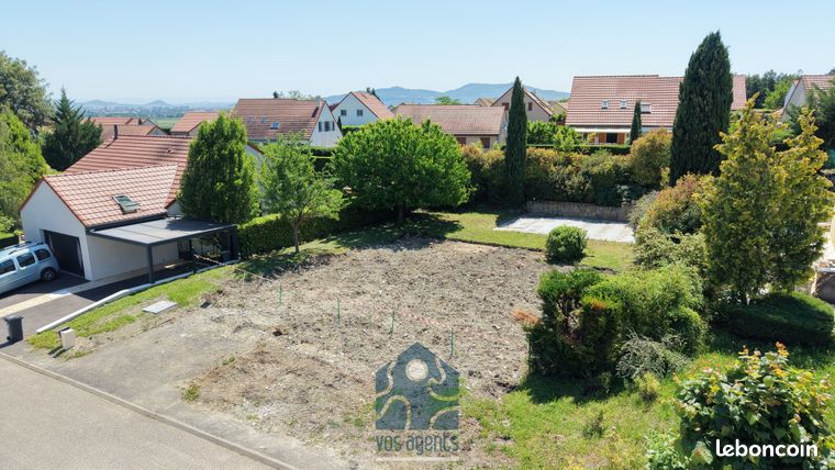 Terrain 670 m² Pérignat-lès-Sarliève