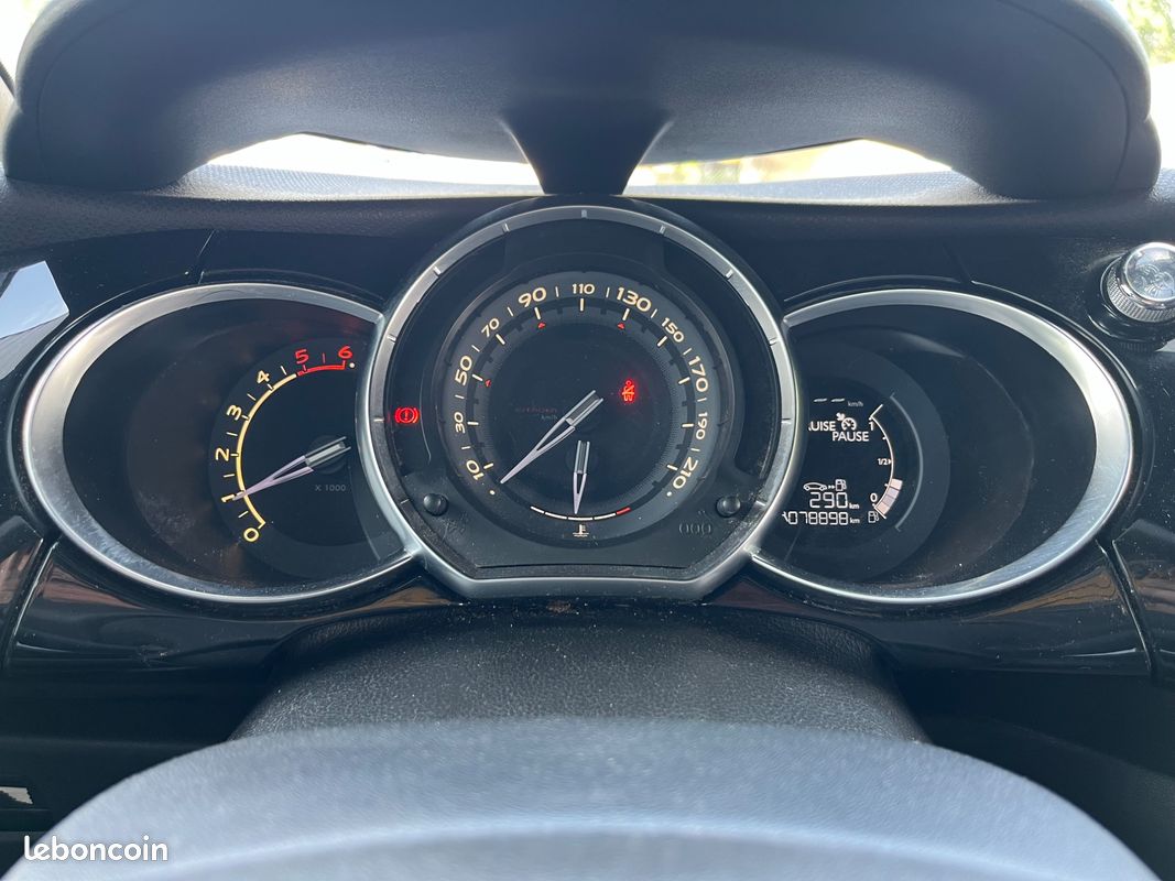 Citroen ds 3 1.6 hdi 92ch so chic/ distribution faite pour la vente (image 9)