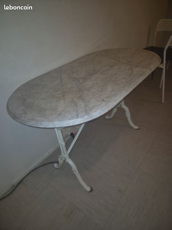 Table (image 1)