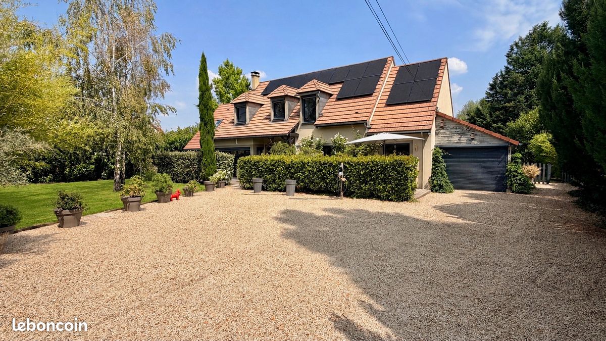 Maison 7 pièces 220 m² · à Adainville · 220 m² · 750 000 €