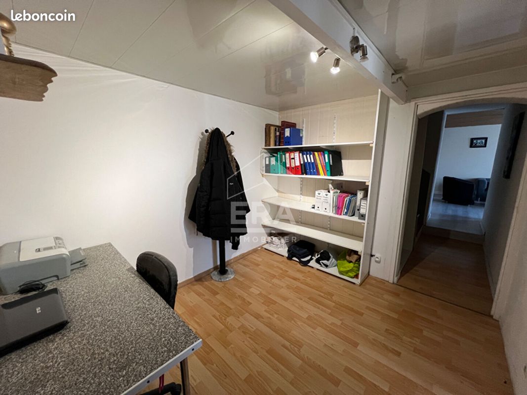 Maison 6 pièces 144 m² - Saint-Yzan-de-Soudiac 33920 (image principale 3)