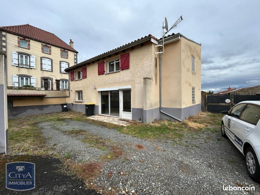 Maison 3 pièces 108 m² · à Gimeaux · 108 m² · 860 €/mois
