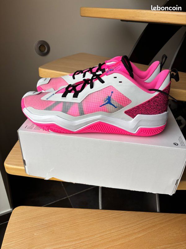 Jordan one take taille Chaussures