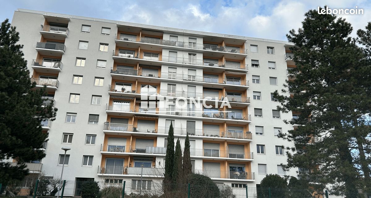 Appartement 2 pièces 57 m² · à Roussillon · 57 m² · 694 €/mois