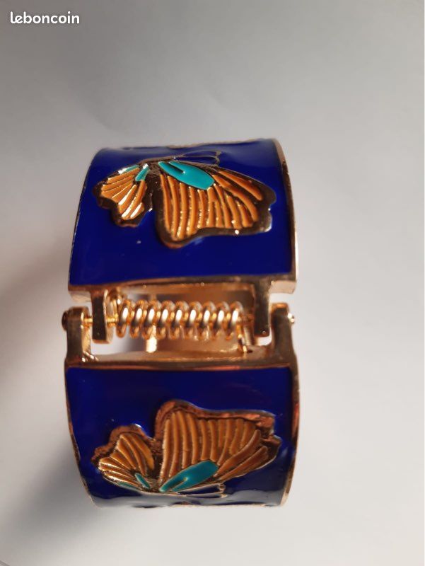 Bracelet Réglable Avec Breloque Papillon Bleu - Alliage Coloré - Pour Femme - Longueur Ajustable - Élégant Et Léger