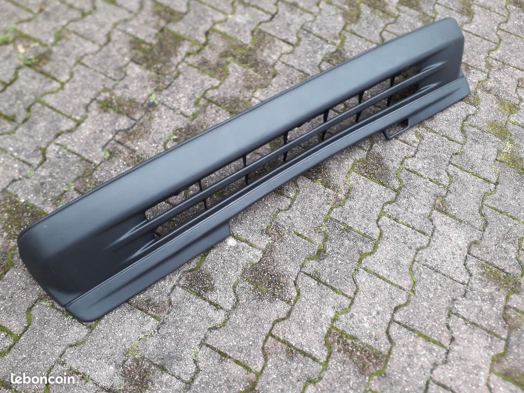 Pare choc avant pour SUZUKI SWIFT 5 d'occasion - Jaqu'Auto
