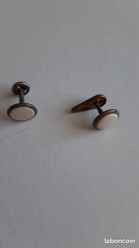 Anciens Boutons de manchettes (image 1)