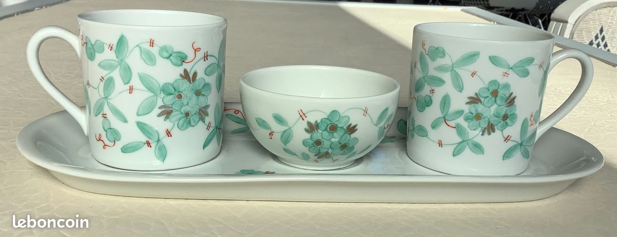 10 euros pris sur place. Porcelaine de Limoges vert d’eau dessiné et peint à la main. Pour un café en tête à tête.T.B.E (image 7)