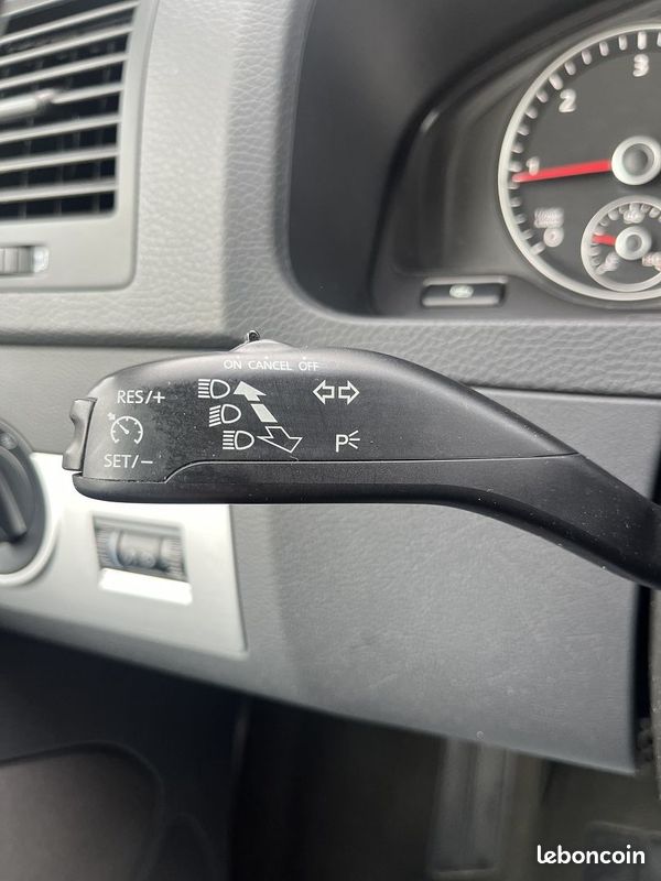 Volkswagen MULTIVAN 2.0 TDI 180CH BLUEMOTION TECHNOLOGY CONFORTLINE (image 14)