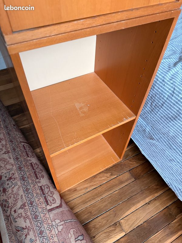 Meuble de rangement en bois avec vitrine (image 7)
