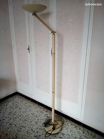 Lampadaire halogène séjour (image 1)