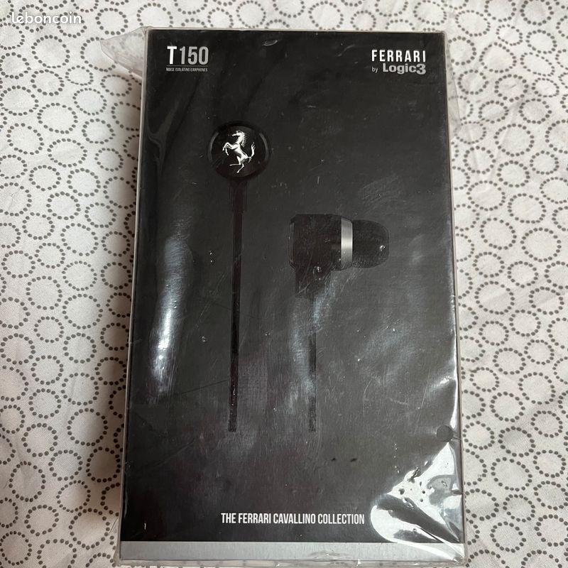 Casque intra-auriculaire Ferrari Cavallino T150 by Logic 3 – Cuir et aluminium premium (image 1)