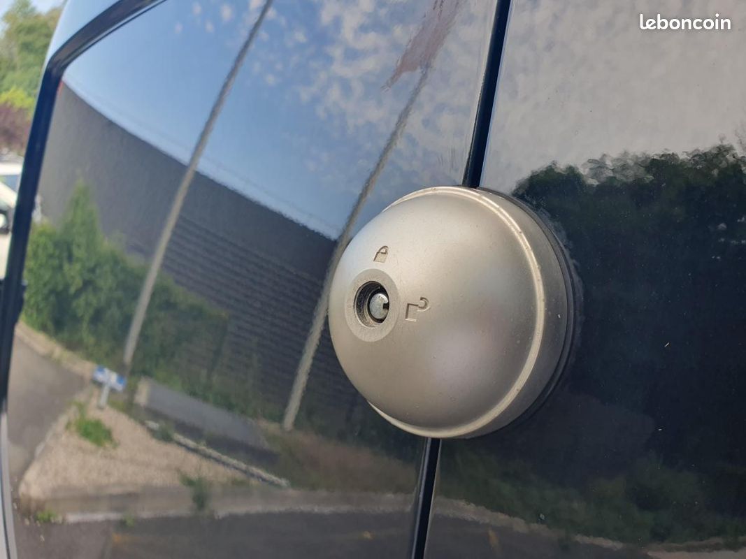 FORD TRANSIT CONNECT 1.5 EcoBlue - 120 - BVA S&S Fourgon L1 Trend (image 18)