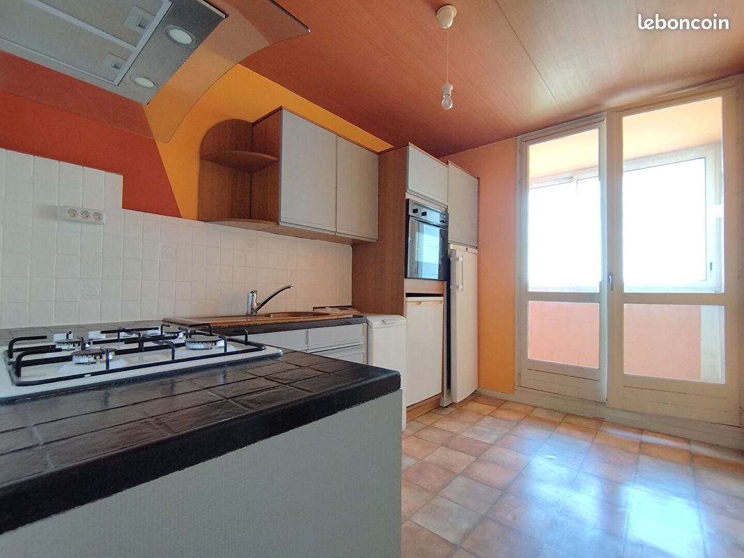 Appartement 4 pièces 70 m² · à Saint-Pierre-des-Corps · 70 m² · 85 400 €