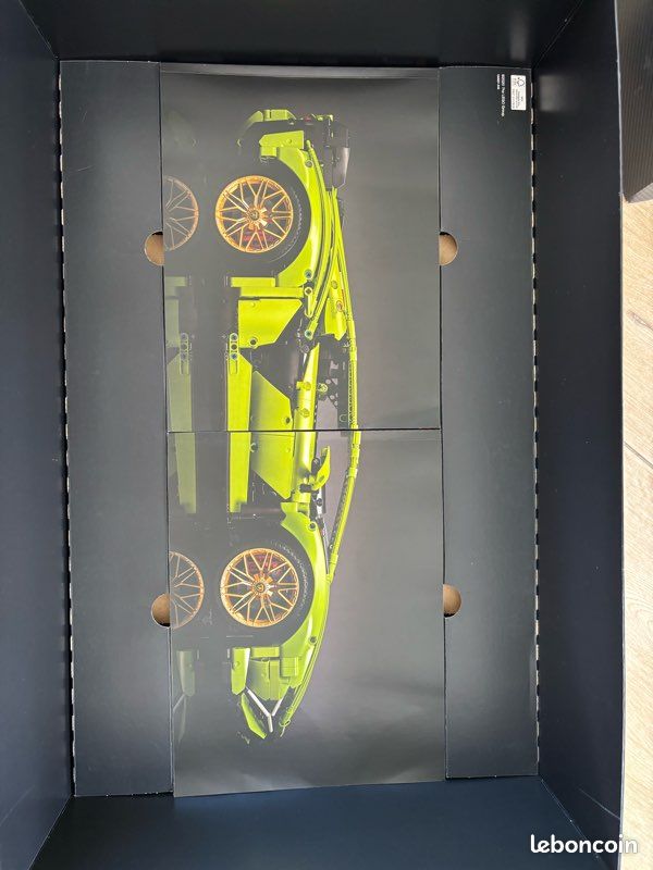 LEGO Technic Lamborghini Sián FKP 37 (image 16)