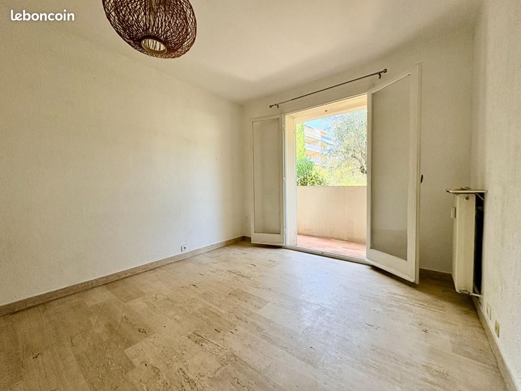 Appartement 1 pièce 26 m² · à Le Cannet · 26 m² · 120 000 €