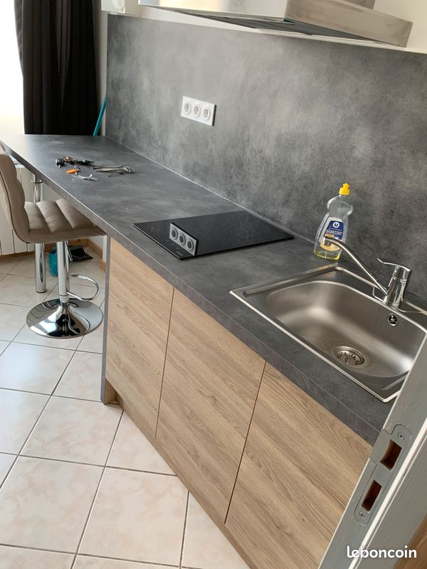 Appartement 2 pièces 25 m² · à Saint-Pol-de-Léon · 25 m² · 390 €