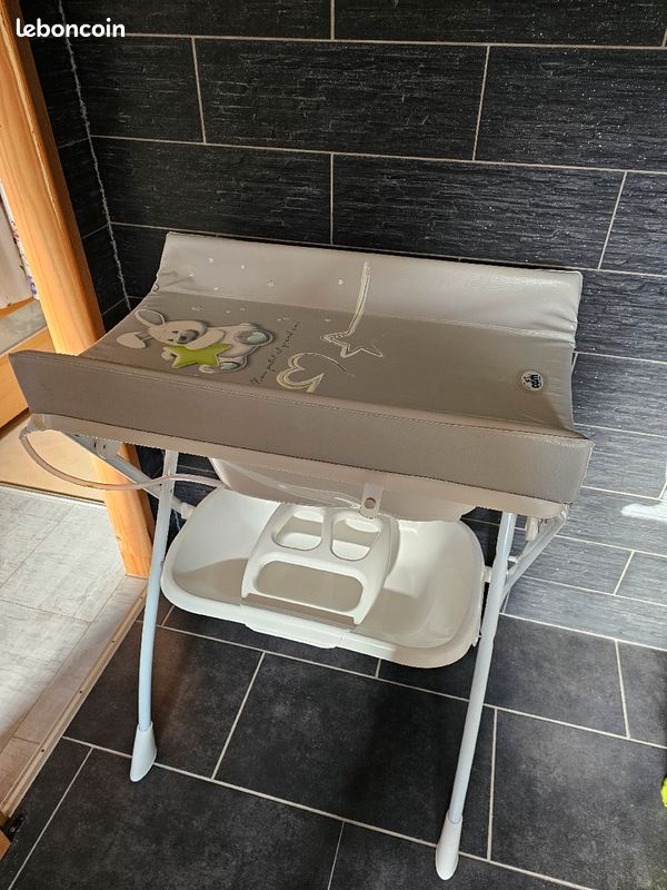 Combiné baignoire table à langer (image 1)