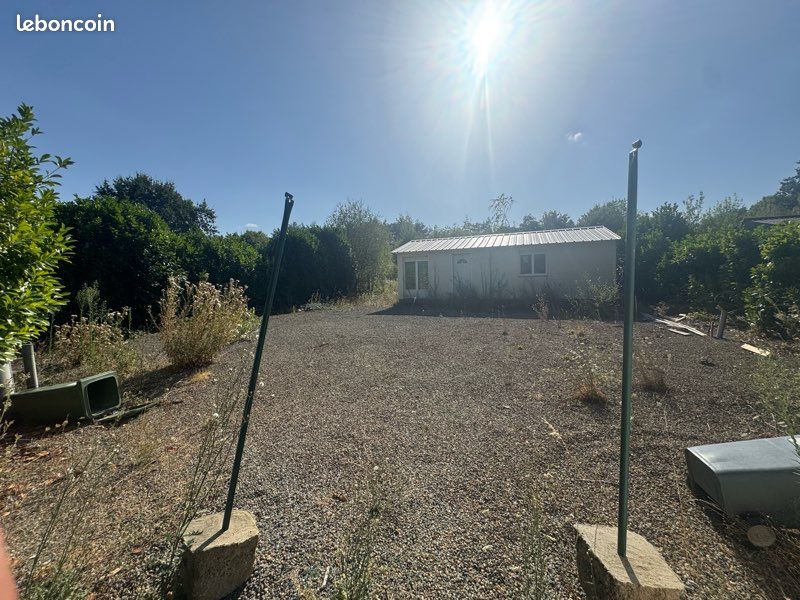 emplacement à louer – terrain privé · à Les Garennes sur Loire · 500 €