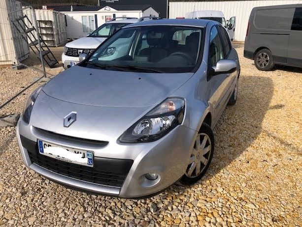 Annonce Renault clio iii (2) 1.2 16v 75 tomtom live 5p 2013