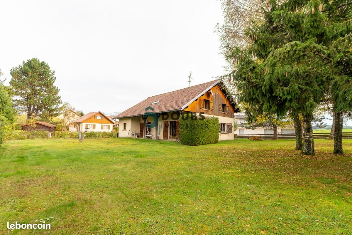 Maison 5 pièces 142 m² · au Russey · 142 m² · 299 000 €