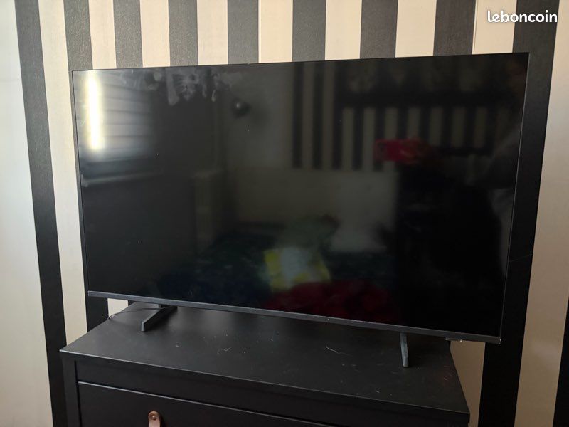 Télé Smart TV Samsung 43’ (image 2)