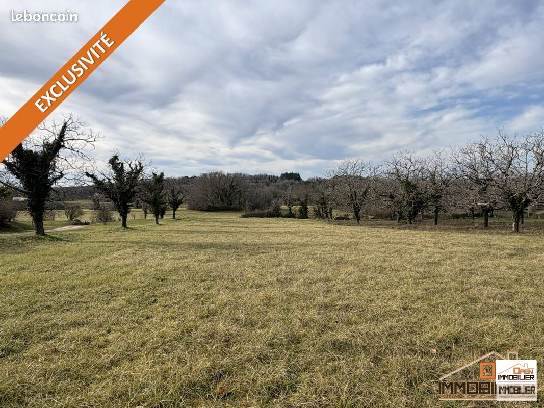 Terrain 3767 m² · à Nadaillac-de-Rouge · 3 767 m² · 45 000 €