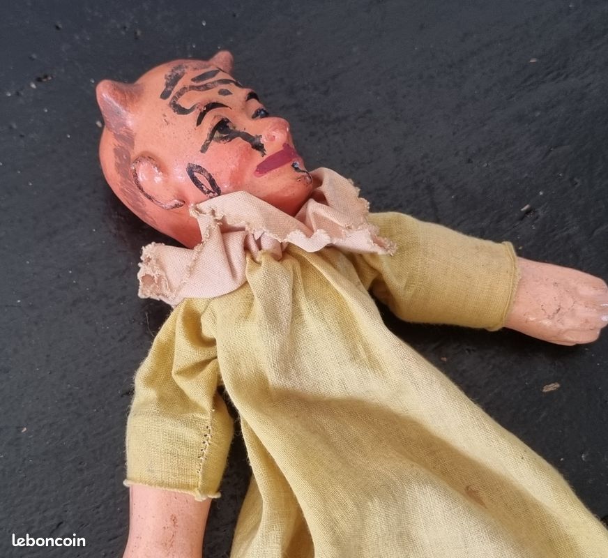 Marionnette Diable Hubert ABA - 33 Cm, Fabriquée à La Main En République Tchèque Avec Peintures à L'eau