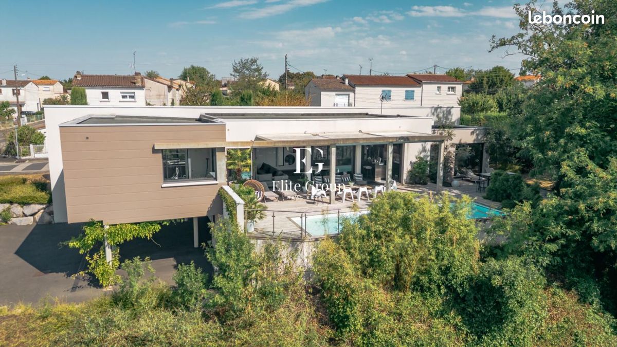 Maison 6 pièces 196 m² · à Gond-Pontouvre · 196 m² · 624 000 €
