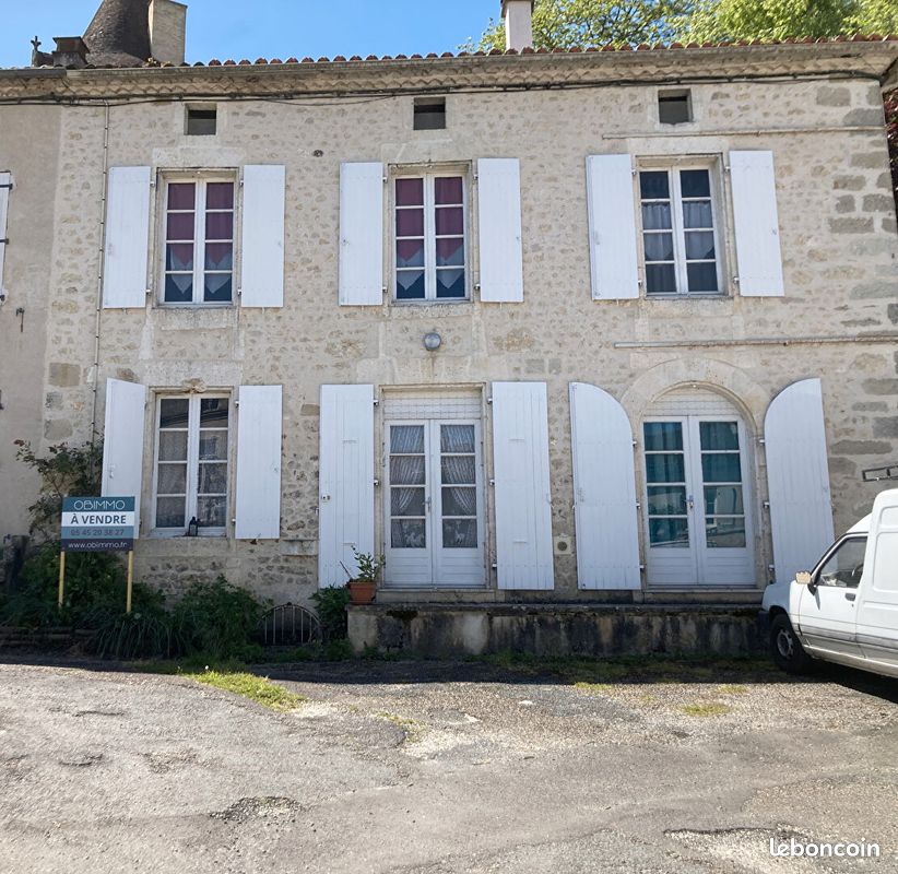 Maison 5 pièces 116 m² - Montmoreau 16190 -Saint-Cybard (image principale 0)