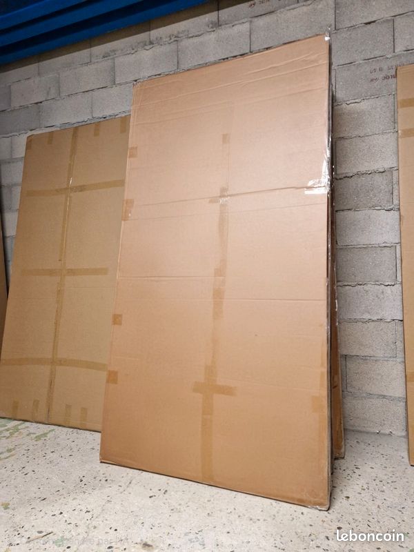 Lot de grands cartons à donner (image 1)