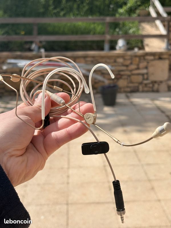Micro HF serre tête Sennheiser HSP 4 + Système numérique Sennheiser EW-D SK Base Q1-6 (image 1)