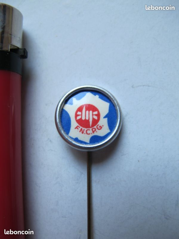 Ancien insigne épinglette avion - Insignes - Pucelles - Fourragères (9636252