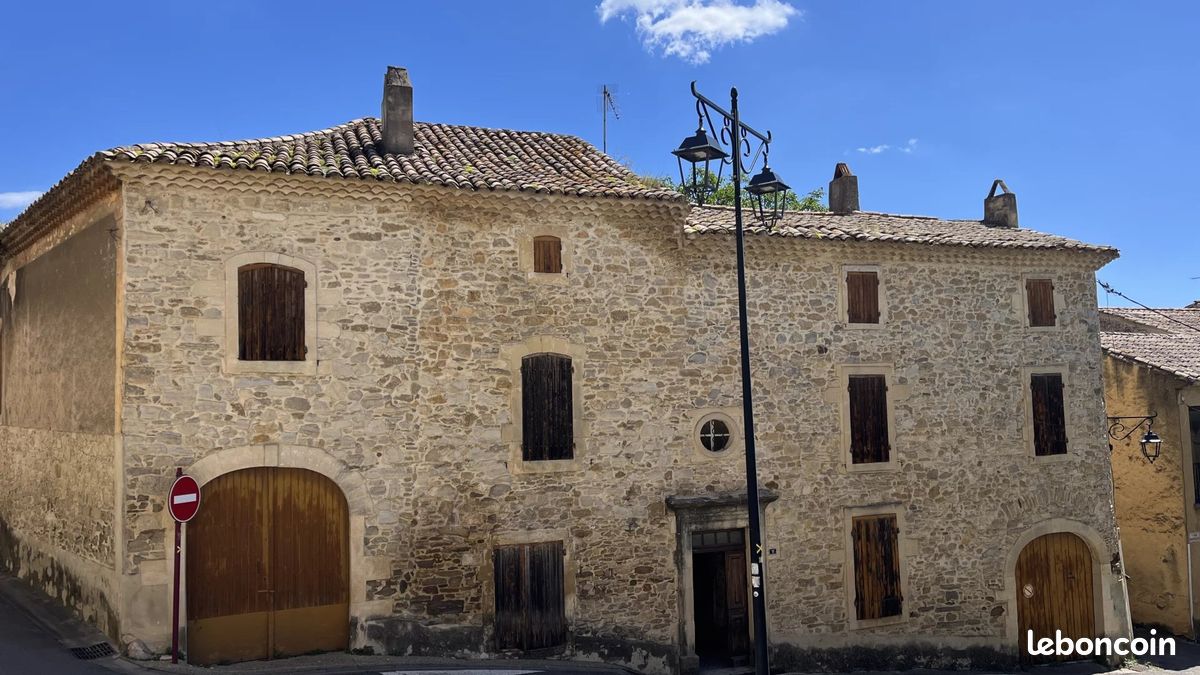 Maison 7 pièces 180 m² · à Laudun-l'Ardoise · 180 m² · 127 500 €