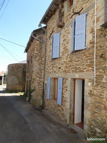 Maison de village avec grange et dependance