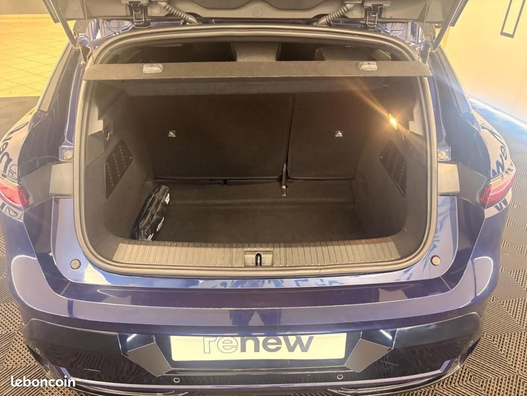 Renault Mégane E-TECH EV60 220 ch super charge Techno (image 7)