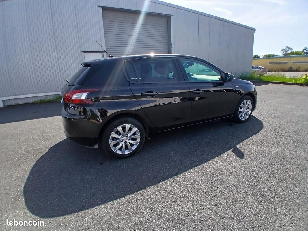 PEUGEOT 308 1.2i PureTech 12V S&S - 110 II 2013 BERLINE Style PHASE 1 (image 7)