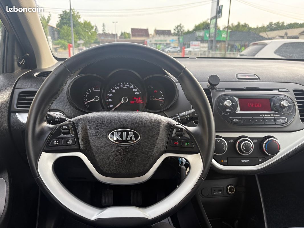 Kia Picanto Urban Spicy 1.0 69 ch (image 16)